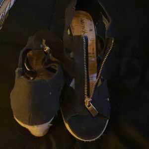 Women’s wedges sandals